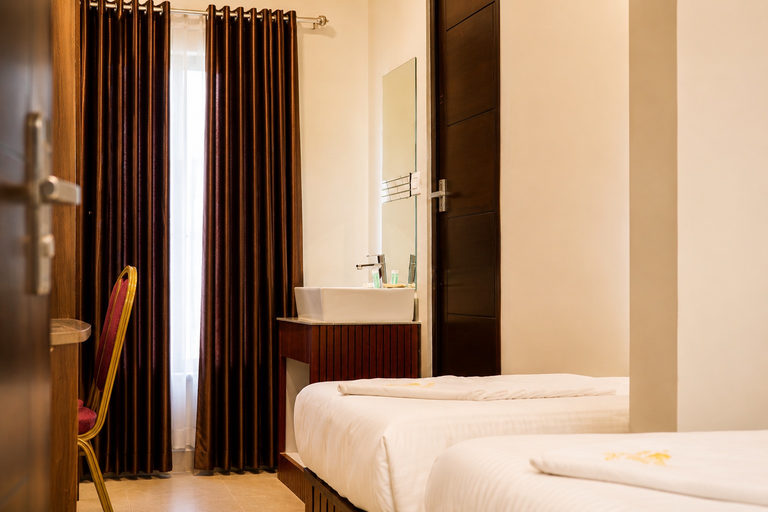 Standard Twin Room